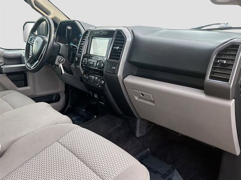 Used 2017 Ford F150 XLT w/ Equipment Group 302A Luxury image 31