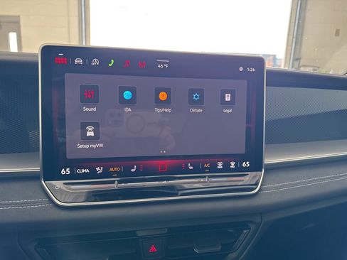 New 2026 Volkswagen Tiguan SE image 10