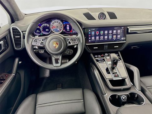 Used 2023 Porsche Cayenne Turbo image 27