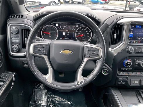 Certified 2021 Chevrolet Silverado 3500 LTZ w/ LTZ Premium Package image 5