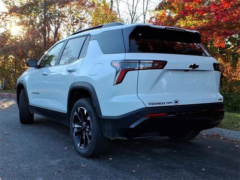 New 2026 Chevrolet Equinox RS image 4