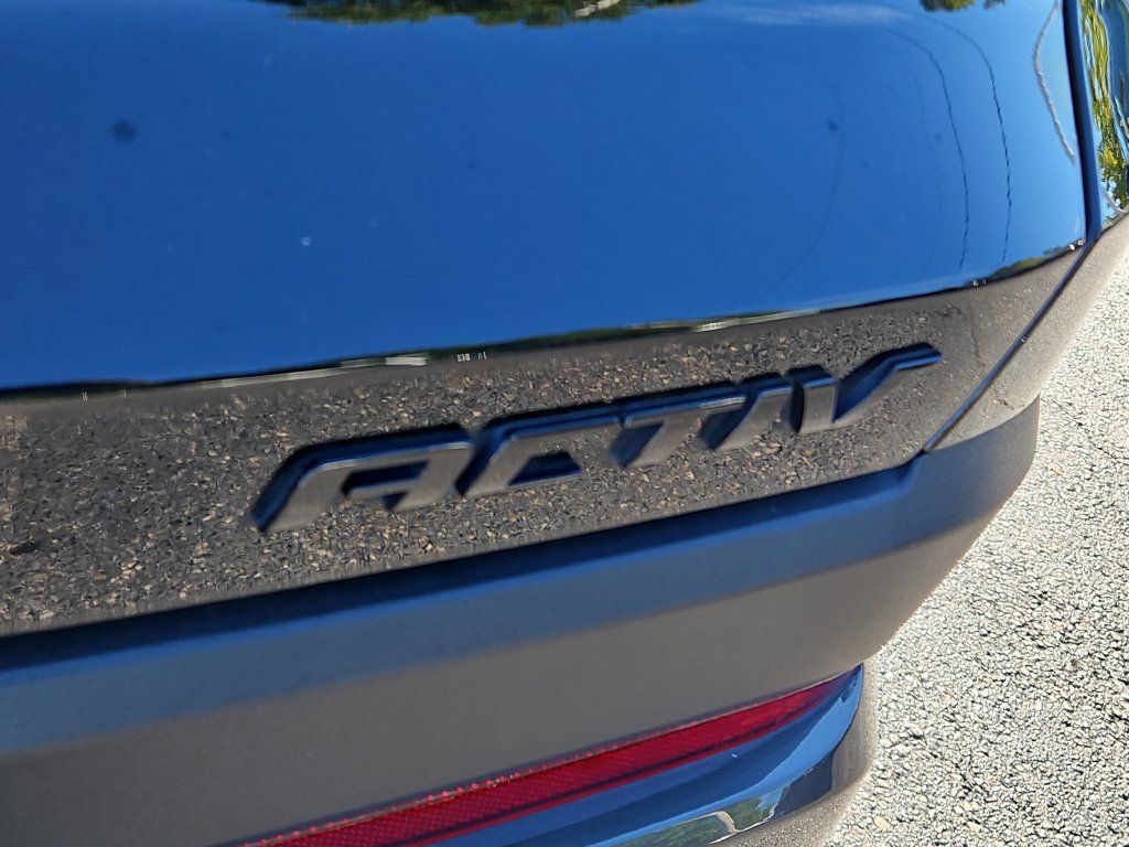 Used 2025 Chevrolet Equinox ACTIV FWD image 9