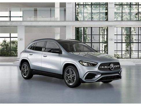 New 2025 Mercedes-Benz GLA 250 4MATIC image 11