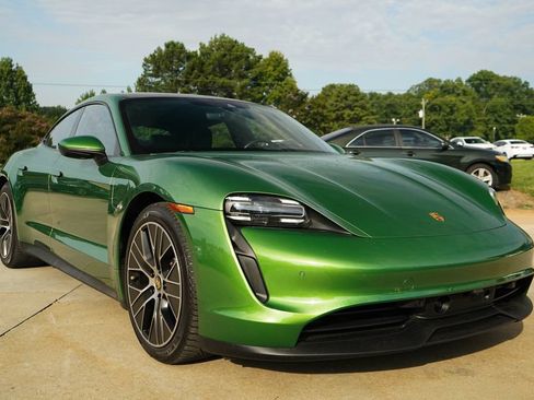 Used 2022 Porsche Taycan RWD image 37