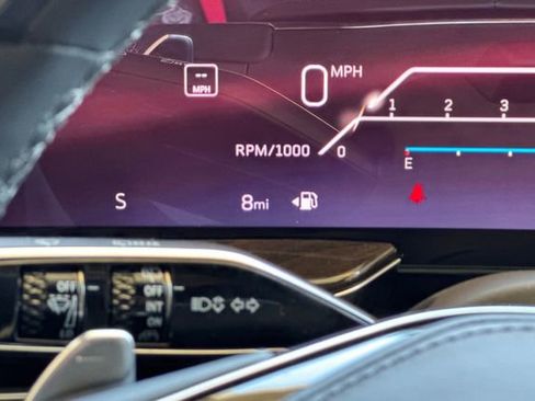 New 2026 Cadillac Escalade ESV Platinum Sport w/ LPO, ONYX Package AWD/4WD image 30