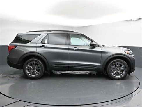 New 2026 Ford Explorer Active w/ Active Comfort Package image 15