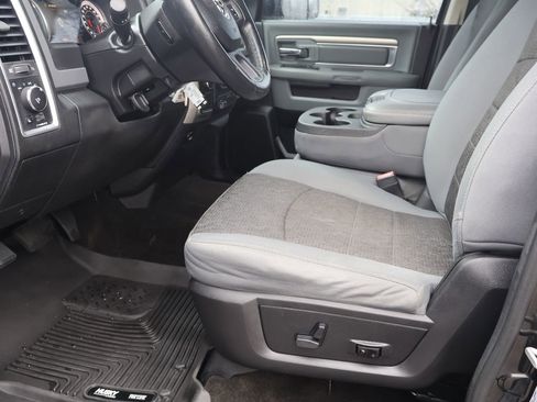 Used 2017 RAM 2500 Big Horn image 23