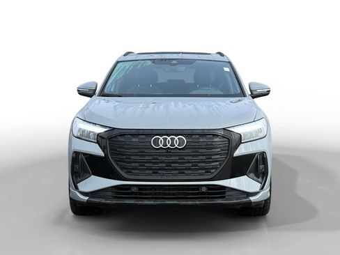 Certified 2025 Audi Q4 e-tron Premium w/ Convenience Package image 8