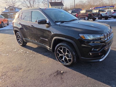 New 2026 Jeep Compass Limited AWD/4WD image 1