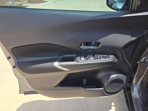 Used 2024 Nissan Kicks SV w/ Interior Electronics Package FWD image 11