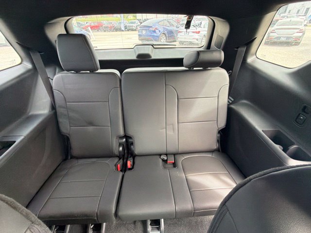 Used 2023 Chevrolet Traverse Premier w/ LPO, Floor Liner Package AWD/4WD image 62