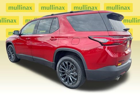 Used 2023 Chevrolet Traverse RS FWD image 11