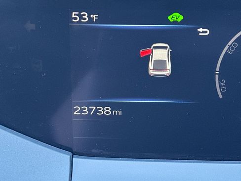 Used 2023 Toyota Prius XLE image 27