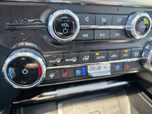Used 2023 Ford F150 Lariat w/ Equipment Group 502A High AWD/4WD image 43