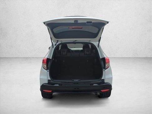 Used 2021 Honda HR-V Sport image 9