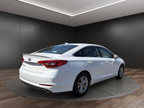 Used 2017 Hyundai Sonata SE FWD image 8