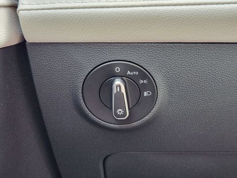 New 2026 Volkswagen Taos SEL AWD/4WD image 12