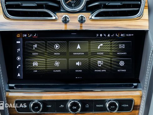 Used 2024 Bentley Bentayga Azure image 27