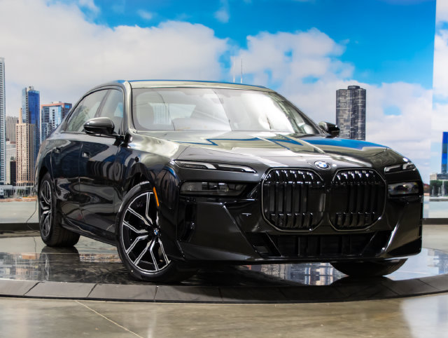Used 2026 BMW 760i xDrive AWD/4WD image 1