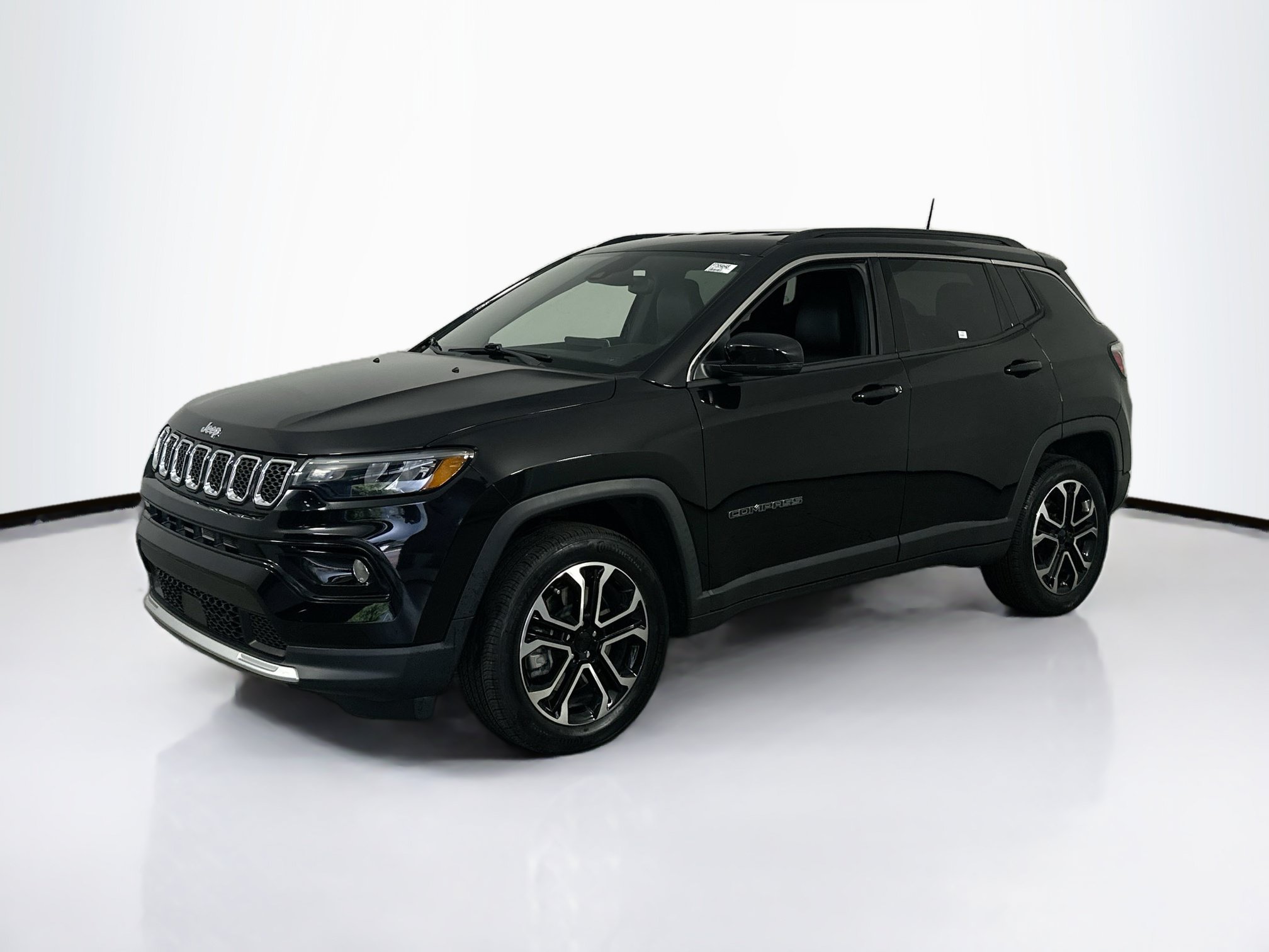 Used 2023 Jeep Compass Limited AWD/4WD image 1