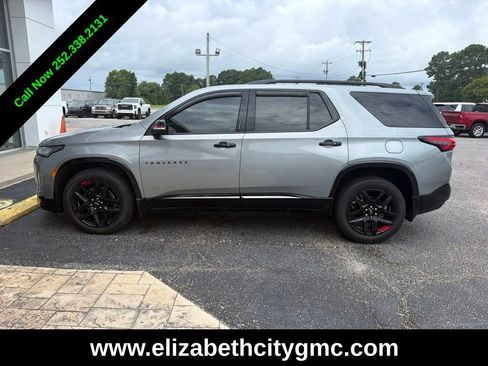 Used 2023 Chevrolet Traverse Premier w/ Redline Edition FWD image 3