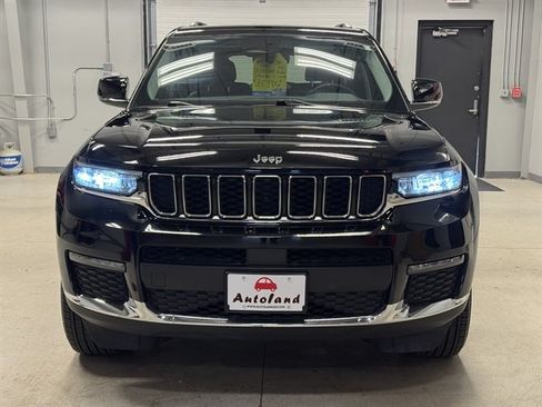 Used 2023 Jeep Grand Cherokee L Limited AWD/4WD image 2