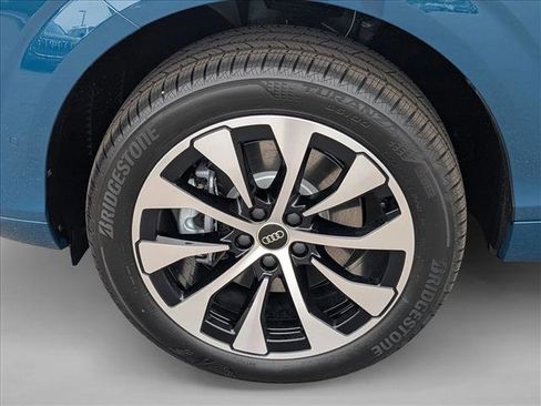 New 2026 Audi Q3 quattro 2.0T AWD/4WD image 9