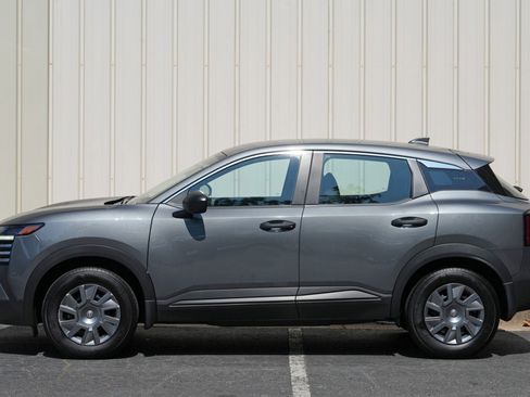 Used 2025 Nissan Kicks S FWD image 39