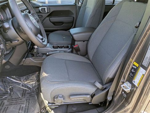 New 2025 Jeep Gladiator Sport image 11