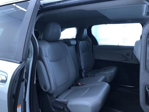 Certified 2024 Toyota Sienna XLE image 21