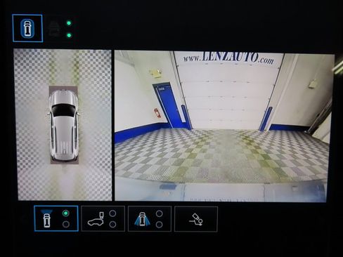 Used 2024 GMC Acadia Denali image 16