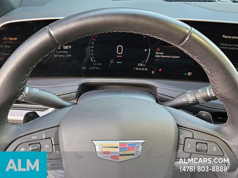 Used 2025 Cadillac XT4 Premium Luxury image 24