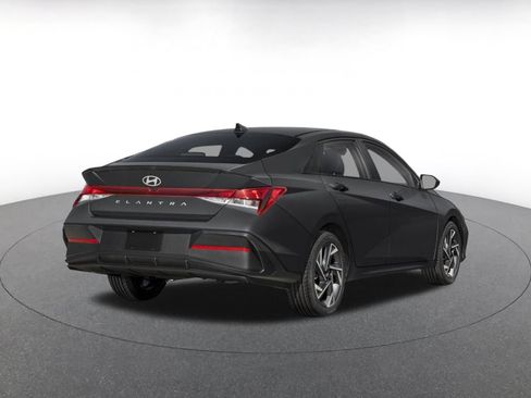 Used 2026 Hyundai Elantra Sport FWD image 2