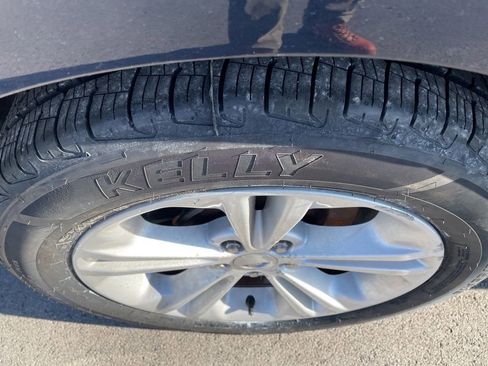 Used 2016 Ford Taurus SEL w/ Equipment Group 201A image 27