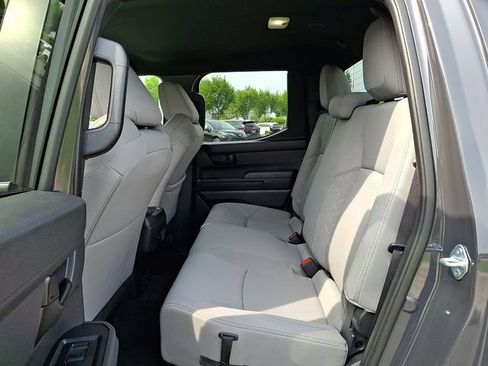 Used 2025 Toyota Tacoma SR5 AWD/4WD image 10