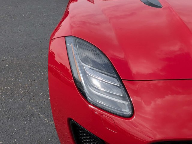 Used 2018 Jaguar F-TYPE R-Dynamic RWD image 16