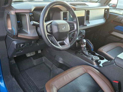 Used 2022 Ford Bronco Outer Banks w/ Sasquatch Package image 19