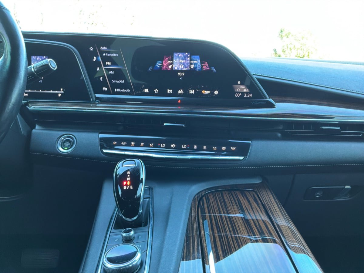 Used 2021 Cadillac Escalade ESV Luxury RWD image 15