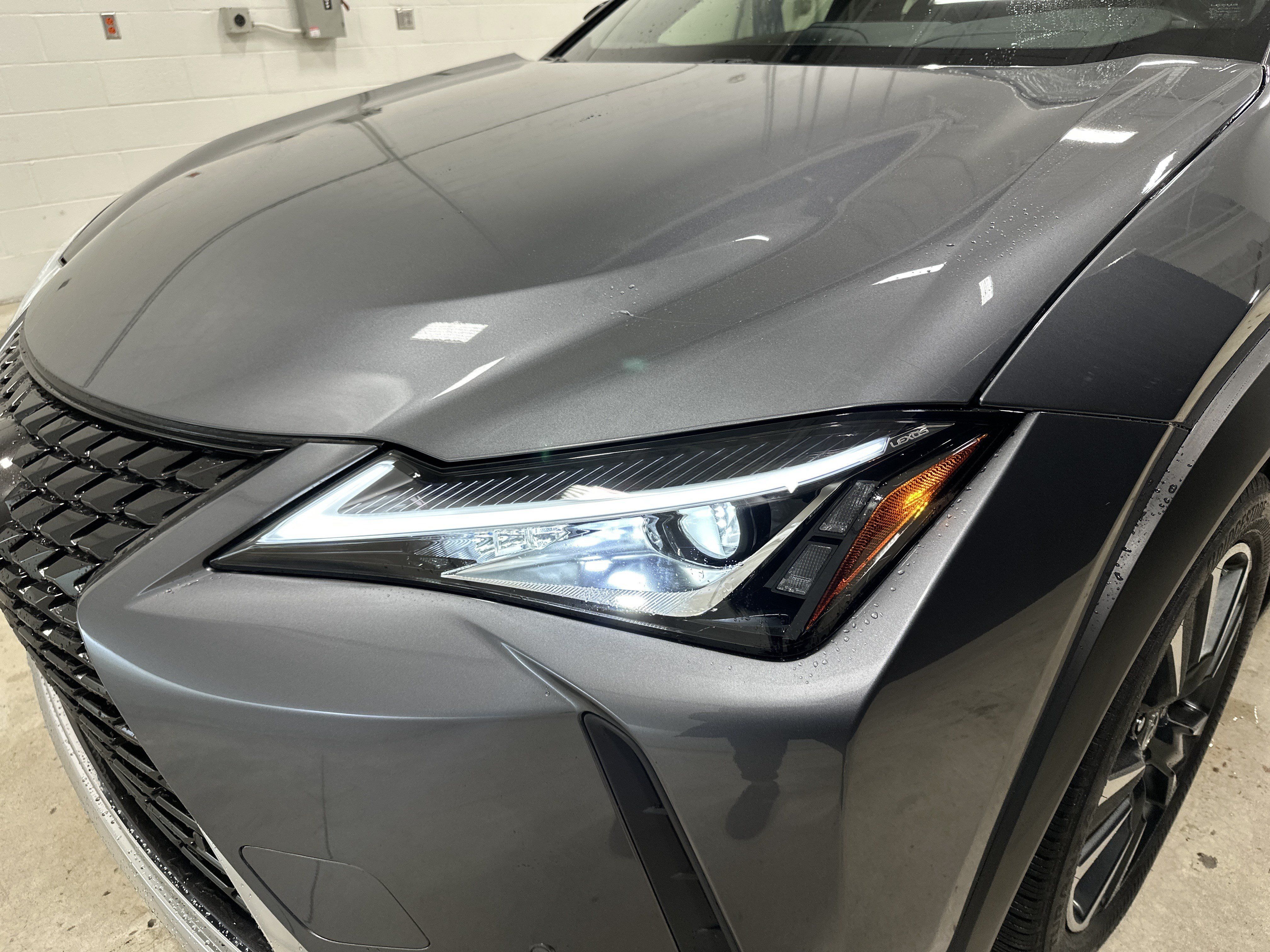 Certified 2021 Lexus UX 250h w/ Premium Package AWD/4WD image 6