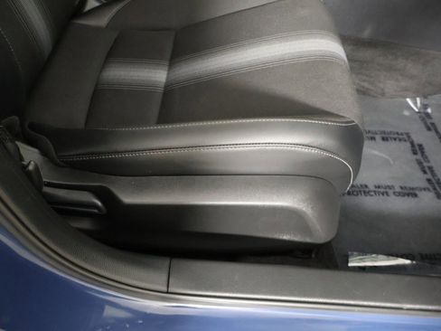 Used 2025 Honda Civic Sport image 32