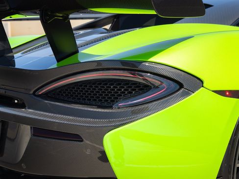 Used 2020 McLaren 620R RWD image 36