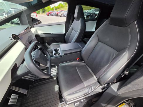 Used 2024 Tesla Cybertruck AWD Crew Cab image 14