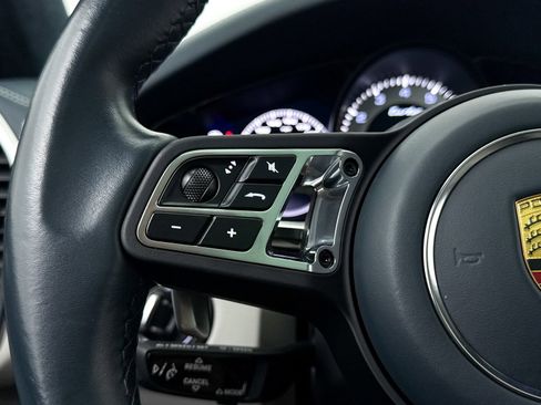 Used 2022 Porsche Cayenne Turbo AWD/4WD image 32
