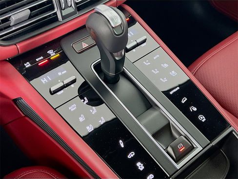 New 2026 Porsche Macan GTS image 18