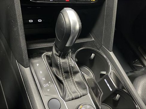 Used 2022 Volkswagen Atlas SEL image 19