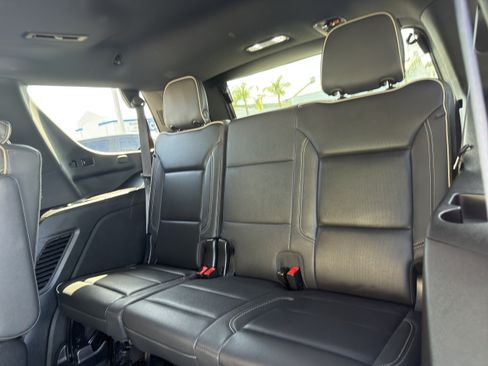 Used 2023 GMC Yukon SLT w/ SLT Luxury Package AWD/4WD image 20