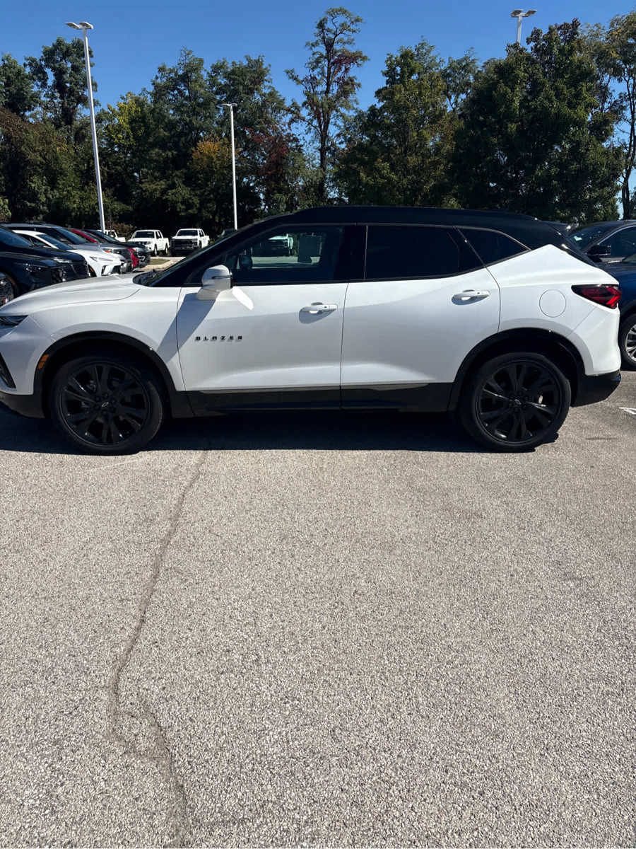 Used 2022 Chevrolet Blazer RS w/ Enhanced Convenience Package AWD/4WD image 26