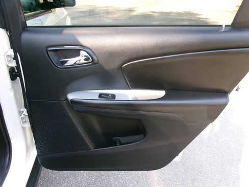 Used 2019 Dodge Journey SE w/ Connectivity Group image 22