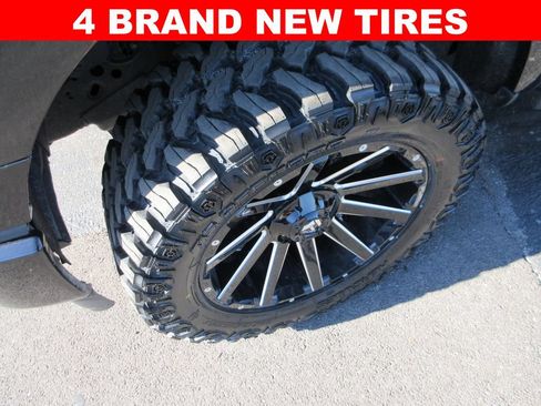 Used 2022 Ford F150 Lariat w/ Equipment Group 502A High AWD/4WD image 4