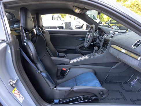 Certified 2025 Porsche 718 Cayman GT4 RS RWD image 65